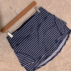 Super cute Athleta Tennis Skirt! Women’s Medium
